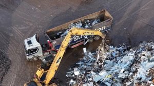 Барабанный грохот Pronar MPB 18.47G и устройство для предварительного измельчения Lindemann EtaRip |