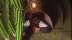 Три реплики реверсивного мужика из телепередачи «Маски-шоу», но разговаривает очень нормально