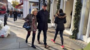 ЗИМНЯЯ МОДА в Лондоне при +8. Интересные наряды для уличного стиля и праздничного настроения