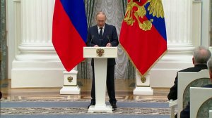 В Кремле началась церемония вручения госнаград.