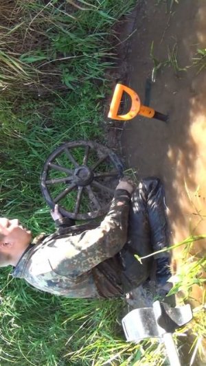 Раскопки на железной реке, военные артефакты #metaldetecting