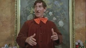 х/ф "Не может быть": "Чёрные подковы". Поёт Роберт Ваганович Мушкамбарян. Актёр Сергей Филиппов.mp4