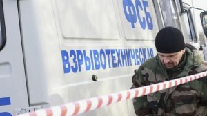 Двое сотрудников ДПС погибли при взрыве СВУ на улице Елецкой, неизвестный кинул СВУ в их машину.