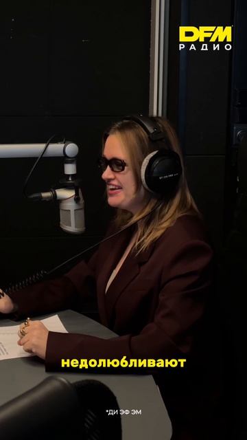 В чём встречать Новый  год?Инна Любимова в «РАЗБУДИЛЬНИКАХ» рассказала, каких цветов стоит избегать! смотреть онлайн