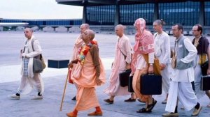 Лекция Шрилы Прабхупады 24.12.1974, Бомбей. ШБ 3.26.15. Ниргуна и сауна Брахман.