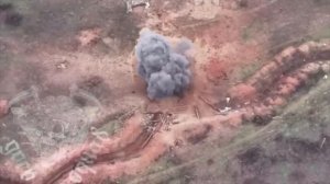 🇷🇺🎮Российские дроноводы уничтожают норку с ВСУшниками…🇺🇦