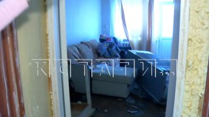 Банда подростков громит комнаты в общежитии и вымогает деньги