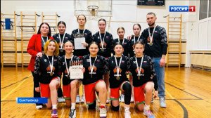 Баскетболисты и баскетболистки из Емвы и Синдора одержали победы в дивизиональном этапе школьной бас