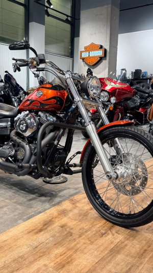 2011 HD Dyna Wide Glide Sedona Orange Flames