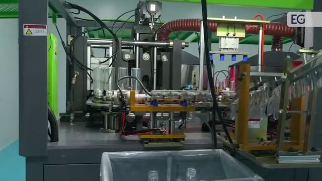 Автоматическая линия для выдува ПЭТ тары Dr-100-4 смотреть онлайн