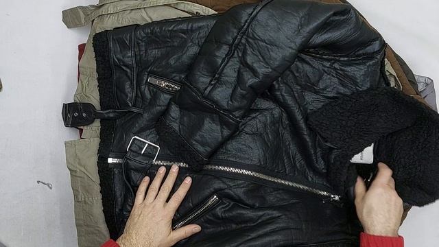 Фото лота №40711 по запросу Куртки оптом