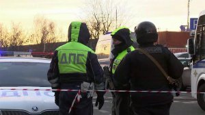 Прокуратура взяла на контроль расследование гибели полицейских на юге Москвы.