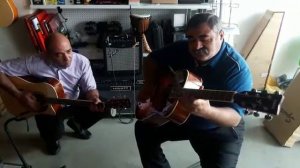 В МУЗЫКАЛЬНОМ  МАГАЗИНЕ ! ИГРАЮТ ПЁТР И САША ! ЦЫГАНСКОГО ТЕАТРА " ТЭРНЭ РОМА