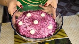 Муж приготовил рыбные котлеты // Сатат "Курица под шубой" // Купили продуктов