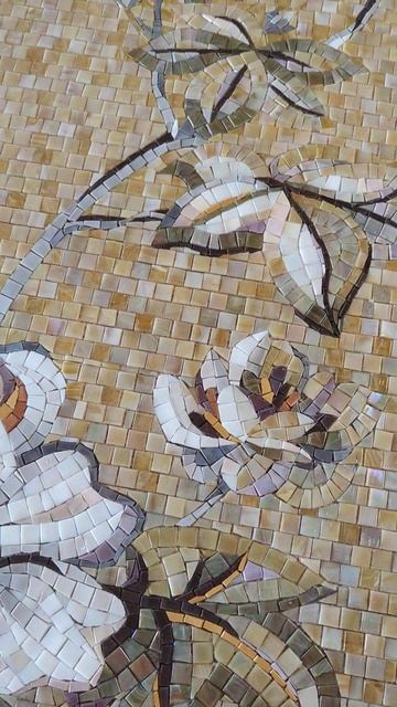 Панно из мозаики для ванной комнаты "Пион".