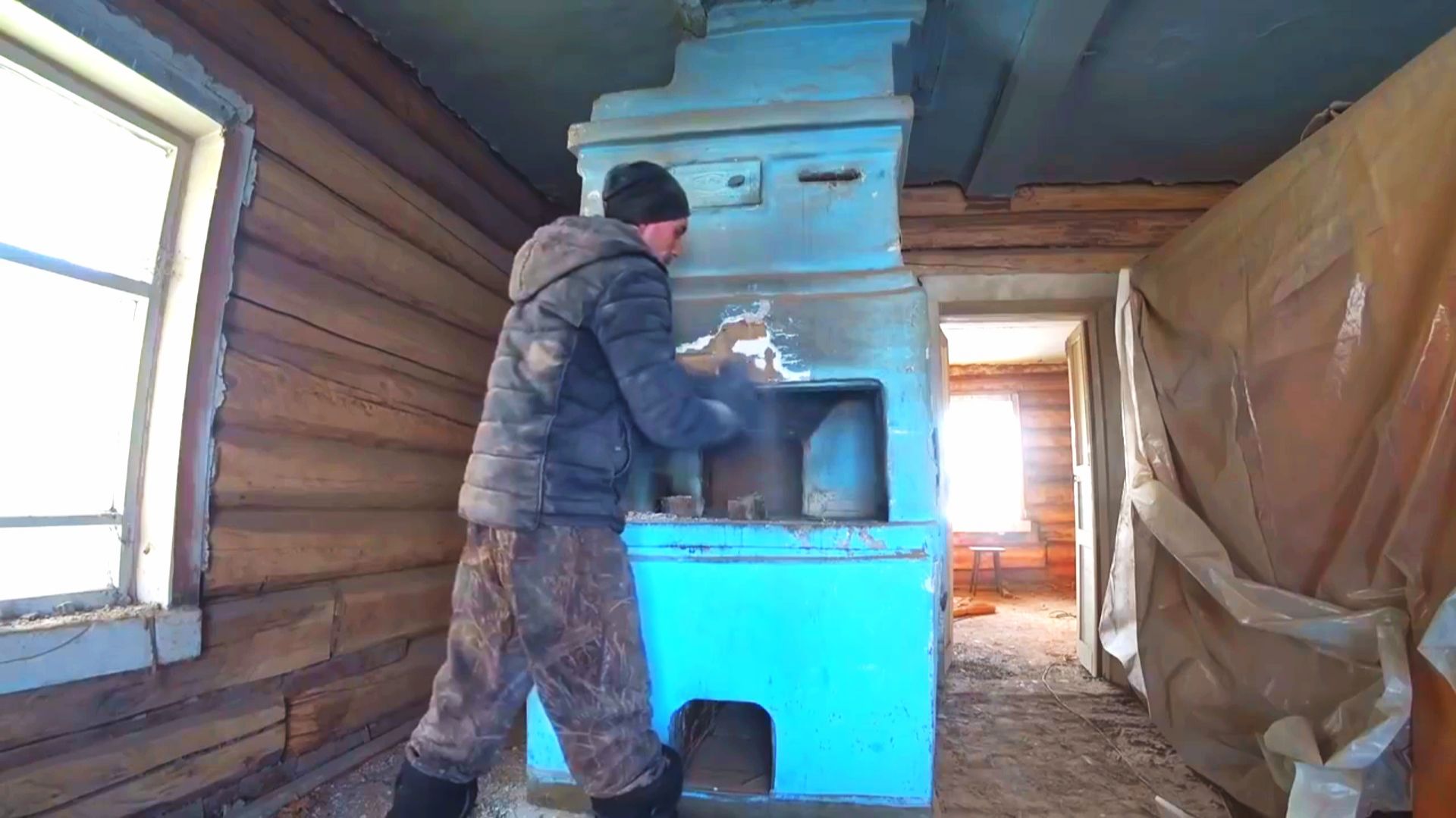 КУПИЛ СТРОЙМАТЕРИАЛЫ, ЗАЧИСТИЛ ПЕЧЬ ОТ ШТУКАТУРКИ смотреть онлайн