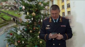 Начальник ГУ МВД России по Алтайскому краю Сергей Камышев принял участие в акции «Ёлка желаний»