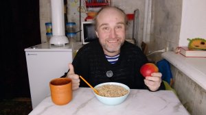 ужин с Рыжулей. вместо суда нотариальная надпись. мукбанг. обжор. еда на камеру. диета. шизофрения.