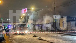 В районе Рижского рынка в Москве загорелся двухэтажный склад