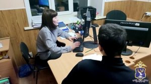 Полиция Республики Алтай вернула вдове участника СВО 2,9 млн рублей, похищенных курьером аферистов