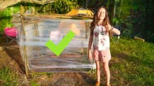 Настя учится правилам кемпинга