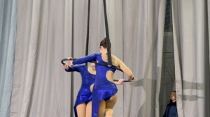 дуэт на оригинальном кольце. Каратаева Александра и Серебрякова ева