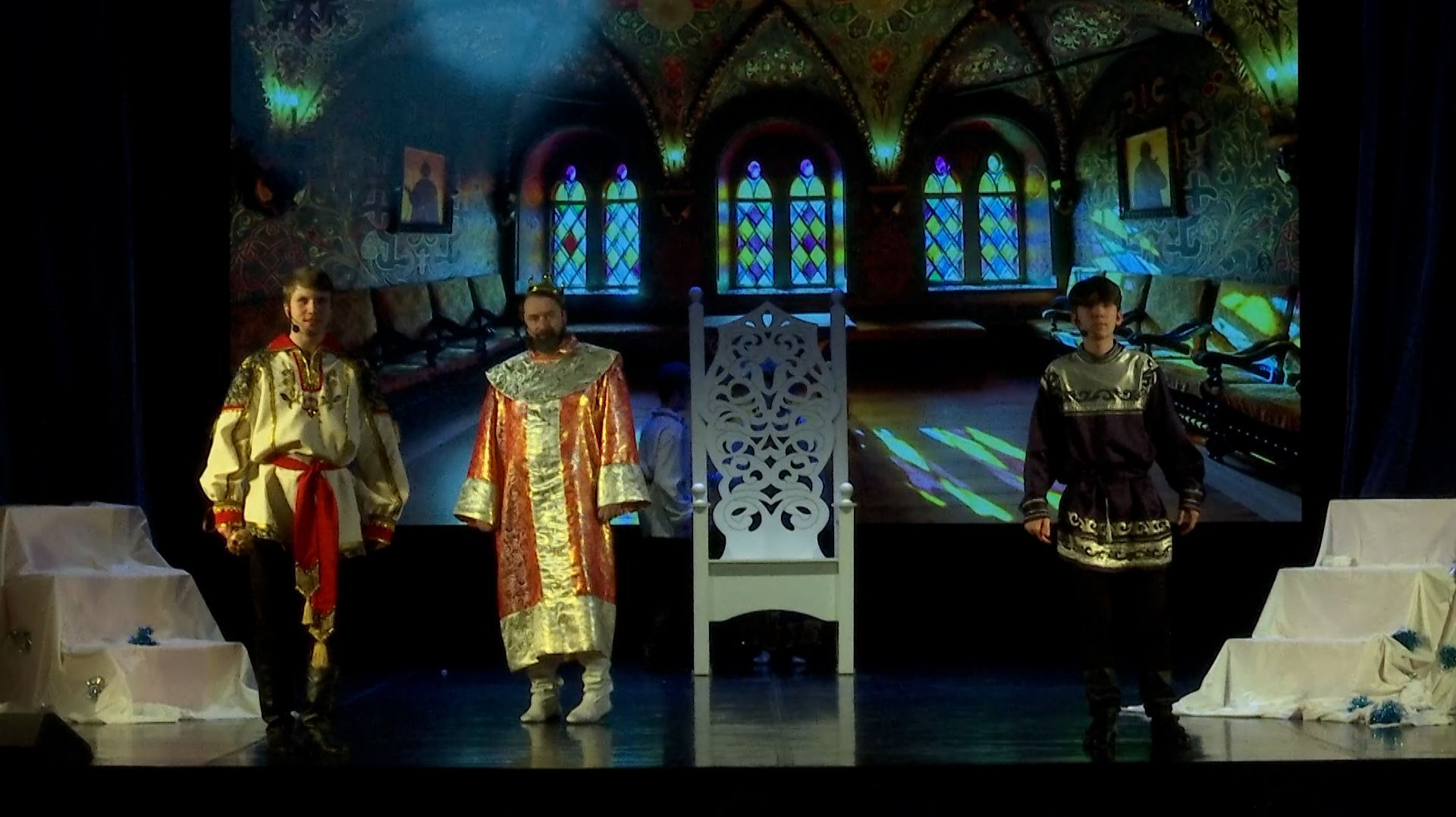 Новогодний спектакль для семей участников СВО смотреть онлайн