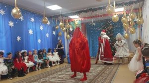 Сюрпризный момент на ногогоднем празднике.
"Непослушный мешок"