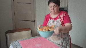 Суета на кухне, пышечки на кефирном тесте