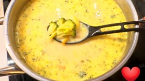 Американский Не крем-суп  с сыром и брокколи. Полюбят все!
