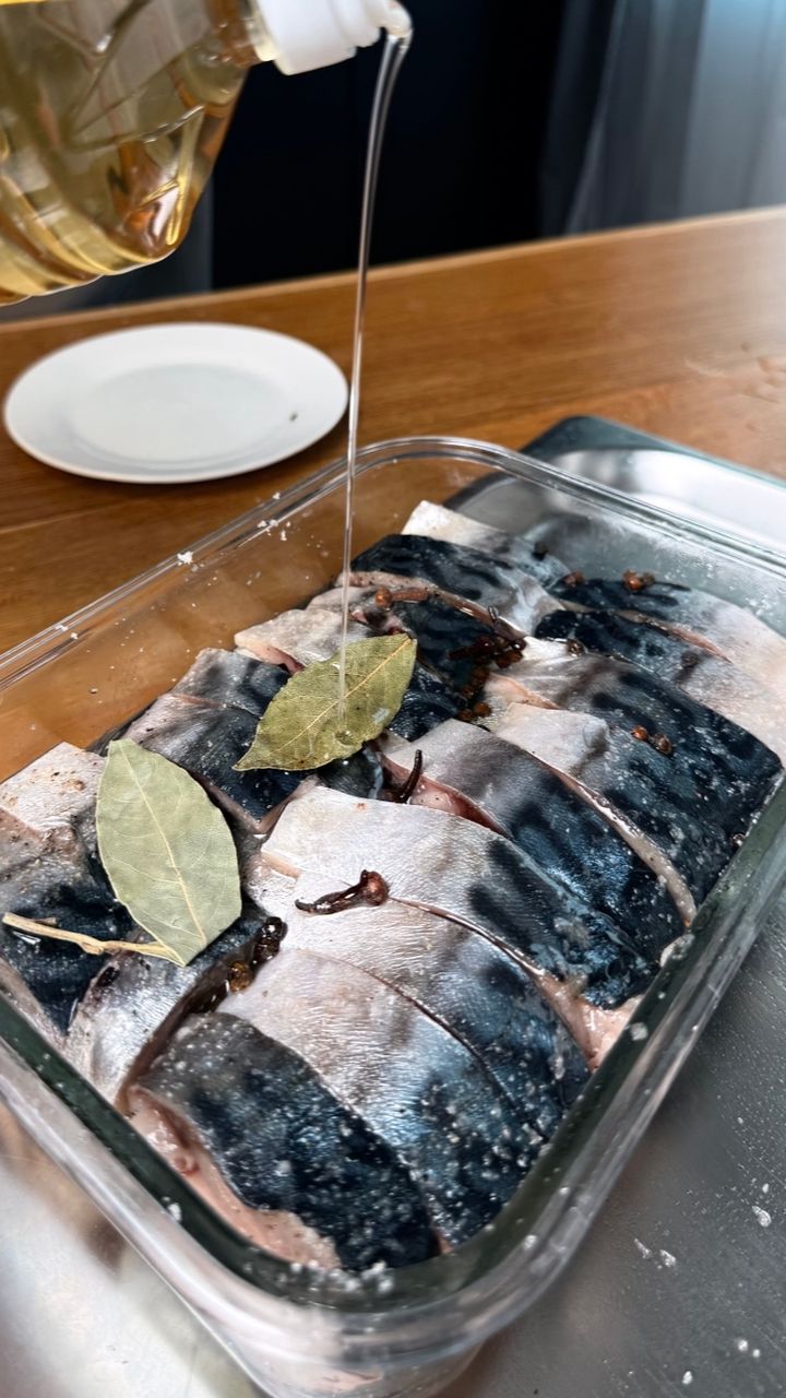 Масляная скумбрия к новому году смотреть онлайн