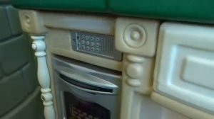 Настя и кукла на детской площадке в Краснодаре