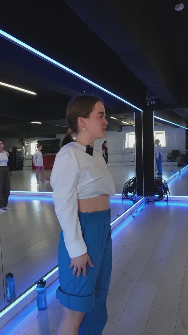 CONTEMPORARY с Виталией Бессарабовой 💕 Танцевальный центр S17 Конюшенная площадь, 2В смотреть онлайн