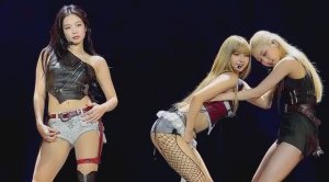 Blackpink Lisa and Rose make a twerk battle