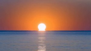 Восход солнца на море