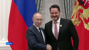 Рәсәй президенты Илдар Абдразаҡов һәм Владимир Спиваковҡа юғары наградалар тапшырҙы