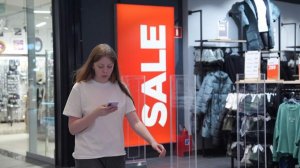 Эксперт рассказал о запрете иностранных слов на вывесках