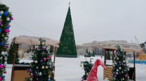 Ёлка главная в Оренбурге и красивые декорации #новыйгод