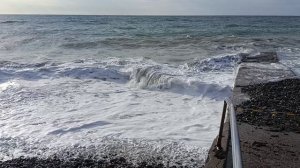 Сочи. Декабрь 2025 года. Военный санаторий "Лазурный берег". Море.