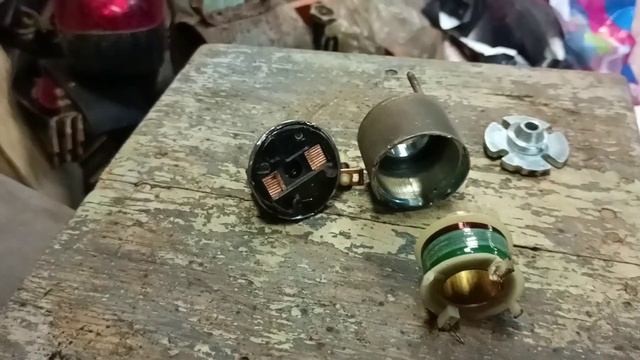 Хлам в дело. Добываю медяху смотреть онлайн