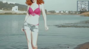 Красивая девушка на пляже. Эротика.