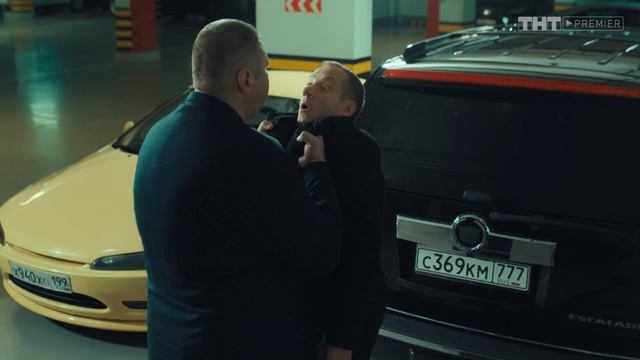 СашаТаня. Гена на парковке поднял Комарова «за грудки» и объяснил ему, что Саша не гей смотреть онлайн