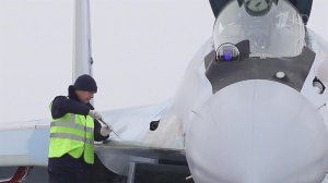 ВКС России получили новую партию многофункциональных истребителей Су-35С.