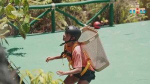 Подняться на скалу и сбросить мячи