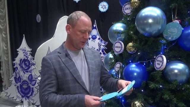 Владимир Парфенов присоединился к акции "Ёлкаа желаний" смотреть онлайн