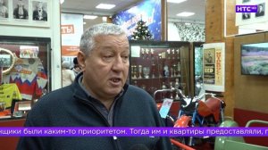 Выставка к 90-летию директора ИМЗ Николая Воложанина