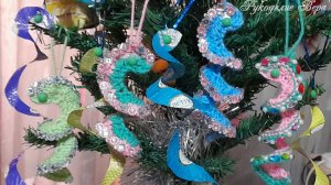 Змейка завитушка сувенир, игрушка на ёлку, подарок спицами своими руками. Видео МК.