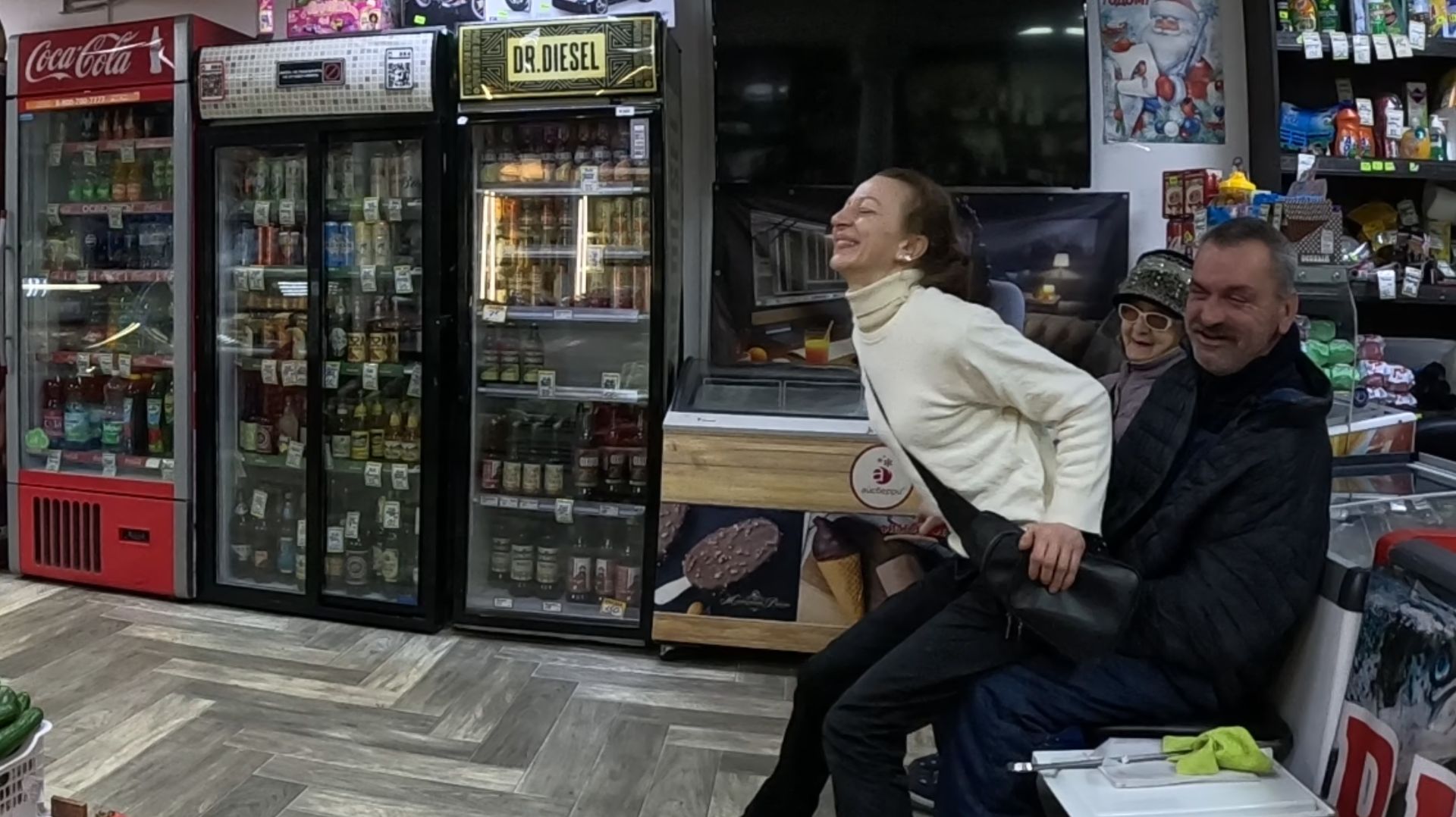 Обиженный дк пугает друзей,все Забыли Надежду,осыпались зубы,оператор катафалка,Маленький срывчик' смотреть онлайн