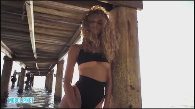 Топлес на море девочки клип