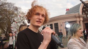 Я шагаю по Москве